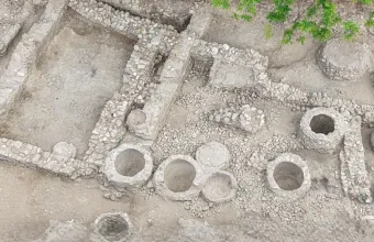 ΥΠΠΟ: Αποκαθίσταται το ρωμαϊκό μνημείο της Βασιλίσσης Όλγας - Ξεχωρίζει η τάφρος του Θεμιστόκλειου τείχους