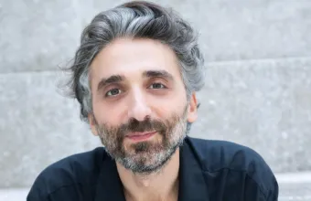 Μεγάλη διάκριση για τον ηθοποιό Πρόδρομο Τσινικόρη - Βραβεύεται με το Μετάλλιο Γκαίτε