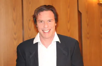 Στράτος Τζώρτζογλου: Τα θαύματα που έζησε και η οικογενειακή τραγωδία που τον σημάδεψε