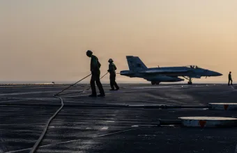 Η κατάσταση στο USS Abraham Lincoln δείχνει τον αντίκτυπο ενός ατελείωτου πολέμου