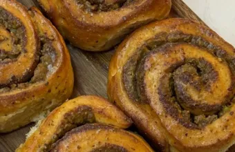 Wagee The Baker: Ο νέος φούρνος στο Κουκάκι για rolls και cheesecake