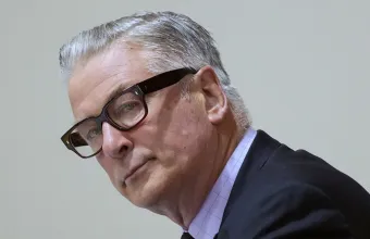 Απολαυστικός Άλεκ Μπάλντουιν: Όταν θυμώνει με τα παιδιά του, γίνεται… Ρόμπερτ Ντε Νίρο (video)