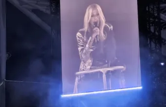 Άννα Βίσση: Η συγκινητική στιγμή που όλο το ΟΑΚΑ τραγούδησε μαζί της για τον Μαζωνάκη και η αφιέρωση