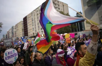 Τουρκία: Στη φυλακή 16 άτομα στο πλαίσιο εκτεταμένων επιχειρήσεων κατά ΛΟΑΤΚΙ+ οργανώσεων