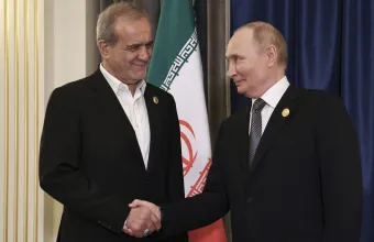 Συνάντηση Πούτιν-Πεζεσκιάν: Η Ρωσία στο πλευρό του Ιράν - Μαζί απέναντι στη μονομερή πολιτική των ΗΠΑ