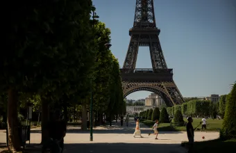 Απέκλεισαν το γυναικείο προσωπικό κατά τη διάρκεια επίσκεψης ινδουιστικής ομάδας στον Πύργο του Άιφελ