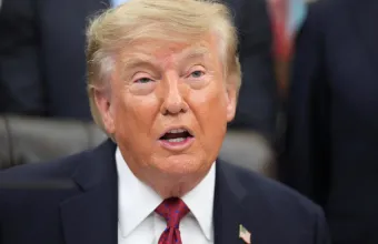 Ο Τραμπ επανεξετάζει τη θέση των Ηνωμένων Πολιτειών για τα Νησιά Φώκλαντ