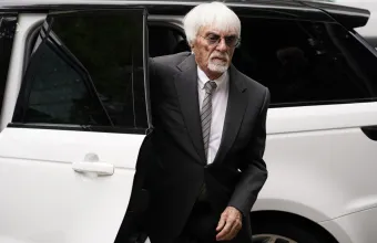 Formula 1: Περιπέτεια για τον Μπέρνι Έκλεστοουν με αδήλωτο όπλο στο ιδιωτικό του αεροσκάφος