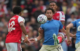 Premier League: Σμπαραλιάζει την άμυνα της Άρσεναλ ο Κωστούλας με ασίστ και γκολάρα