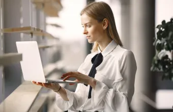 Back to office χωρίς burnout από την πρώτη εβδομάδα: Τι να μην κάνεις μόλις επιστρέψεις