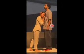 Ιράν: Ποινική δίωξη κατά θεατρικής παραγωγής επειδή ηθοποιός ακούμπησε το κεφάλι της στο στήθος συμπρωταγωνιστή της