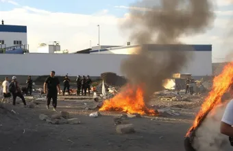 Η Θέουτα βυθίζεται στο χάος, καθώς η κυβέρνηση προσπαθεί να ανακτήσει τον έλεγχο