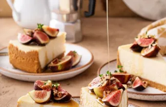 Cheesecake με φρέσκα σύκα, ανθότυρο και μέλι