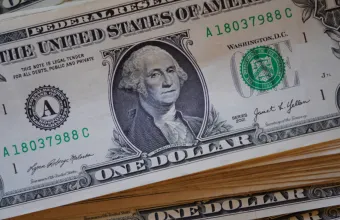 ΗΠΑ: Αναθεωρήθηκε ανοδικά στο 2,2% η ανάπτυξη της οικονομίας το β’ τρίμηνο του έτους