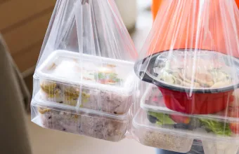 Δοχεία φαγητού από delivery: Είναι ασφαλές να τα ξαναχρησιμοποιείς;