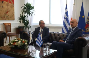 Συνάντηση Δένδια με τον Κύπριο ομόλογό του Βασίλη Πάλμα: Συζήτηση για Κυπριακό και «Ατζέντα 2030»