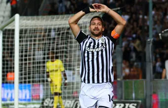 Με σφυγμό ο ΠΑΟΚ, κέρδισε 2-0 τον Άρη που βυθίζεται κι άλλο στην εσωστρέφεια
