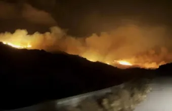 Λασίθι: Σε ύφεση η φωτιά στη Σητεία – Υπάρχουν ακόμη ενεργές εστίες