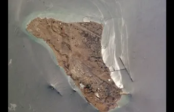 Το Tasnim αναφέρει ότι δεξαμενόπλοιο δέχθηκε αμερικανικό βλήμα κοντά στη νήσο Χαργκ