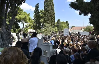 Ταφή Μαζωνάκη