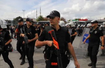 Τουρκία: Τρεις νεκροί από πυροβολισμούς σε τουριστική συνοικία της Κωνσταντινούπολης