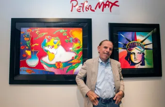 Πέθανε στα 88 του ο Peter Max, ο καλλιτέχνης που έδωσε ψυχεδελικό χρώμα στην Αμερική