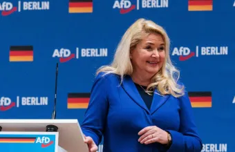 Βερολίνο: Έρευνα για όπλα σε συνεργάτη της AfD – Ναζιστικά ευρήματα