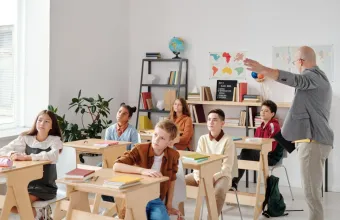 Το παιδί σου αγαπούσε το σχολείο και ξαφνικά δεν θέλει να πάει; Τι μπορεί να συμβαίνει