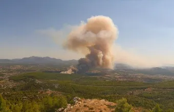 Φωτιά στην Εύβοια: Ενισχύθηκαν οι δυνάμεις - Μήνυμα του 112 για απομάκρυνση από την Τριάδα