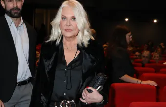 Ρούλα Κορομηλά: «Πίσω από τα φώτα, τη λάμψη και τους προβολείς κανείς δεν ξέρει τι βιώνει μια ψυχή»