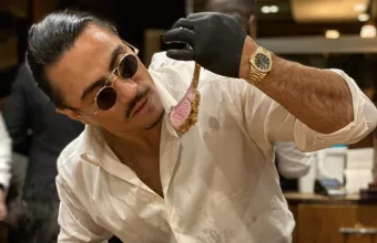 Salt Bae: Από τις χρυσές μπριζόλες στη χασούρα εκατομμυρίων