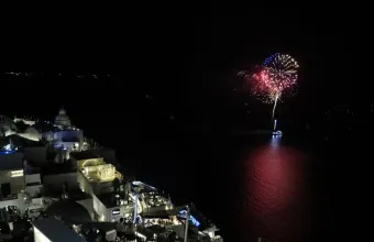 Σαντορίνη: Νέες αγορές, πολιτισμός και επέκταση της τουριστικής σεζόν