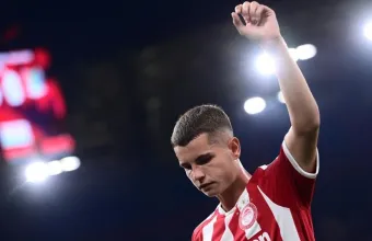 «Για πάντα μέλος της ερυθρόλευκης οικογένειας»: Το «ευχαριστώ» του Ολυμπιακού στον Μουζακίτη