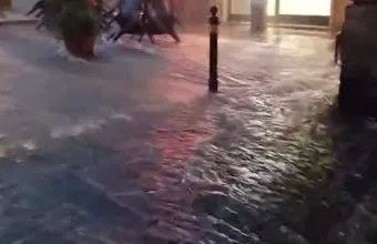 Συναγερμός στην Ιταλία από ισχυρές καταιγίδες και πλημμύρες - Δείτε βίντεο