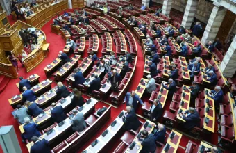 Με ακρίβεια και Τέμπη η αντιπολίτευση περνά στην επίθεση