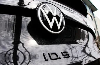 Γερμανία: Ο Όμιλος Volkswagen αναθεώρησε σημαντικά την πρόβλεψη κέρδους του - Πτώση της μετοχής