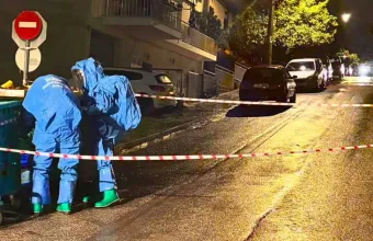 Άγιος Δημήτριος: Ανασύρθηκε δοχείο με επικίνδυνο υλικό από κάδο απορριμμάτων