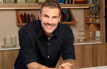 Άκης Πετρετζίκης