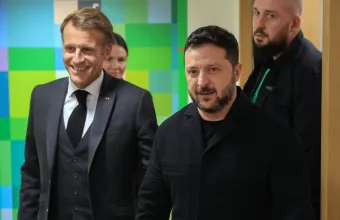 Μακρόν: Να δοθούν στην Ουκρανία «όλα τα μέσα» για να αμυνθεί απέναντι στη Ρωσία