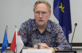 Ευρωκοινοβούλιο: Η Βρετανία θα μπορούσε να επιστρέψει γρήγορα στην ΕΕ με μια συμφωνία «αλά Ελβετία»