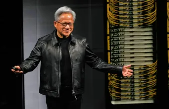 «Υπεύθυνη αισιοδοξία» ζητά ο επικεφαλής της Nvidia: «Να μην καταπνίξουμε την AI»