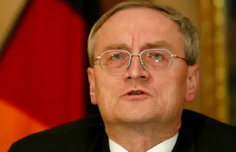 Γερμανία: Για κατασκοπεία υπέρ του Αζερμπαϊτζάν κατηγορείται ο πρώην αρχηγός των μυστικών υπηρεσιών