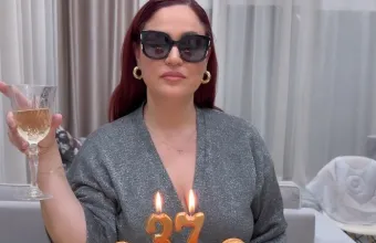 Μπάγια Αντωνοπούλου: Το birthday trend που κατέληξε με ένα μπιμπερό και τον γιο της αγκαλιά