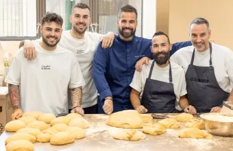 Bandit Bakery: Η νέα «συμμορία» του Βύρωνα ψήνει ψωμιά, πίτες και κρουασάν με ρυζόγαλο
