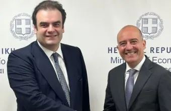 Συνάντηση Αιγύπτιου πρέσβη με Πιερρακάκη: Θετικά σχόλια για την ελληνική οικονομία