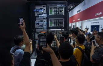 Κίνα και ΗΠΑ στην κούρσα της AI: Ενέργεια, τεχνολογία, αντιδράσεις και ταχύτητα οι κρίσιμοι παράγοντες