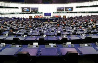 ΕΕ: Διπλό «καμπανάκι» στην Ελλάδα από την Κομισιόν για καθυστερήσεις πληρωμών σε προμηθευτές και τα κατοχυρωμένα επαγγέλματα