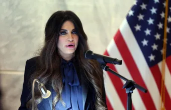 Υπό έρευνα θέτουν οι Δημοκρατικοί την Κίμπερλι Γκιλφόιλ - Η επιστολή που έστειλαν