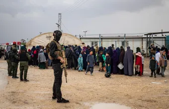 Συρία: 2.200 συγγενείς τζιχαντιστών παραμένουν σε κουρδικό καταυλισμό – Ποιο είναι το μέλλον τους μετά τη συμφωνία με τη Δαμασκό