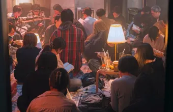 Στο Τόκιο πηγαίνουν σε club για να διαβάσουν βιβλία και η ιδέα έγινε viral